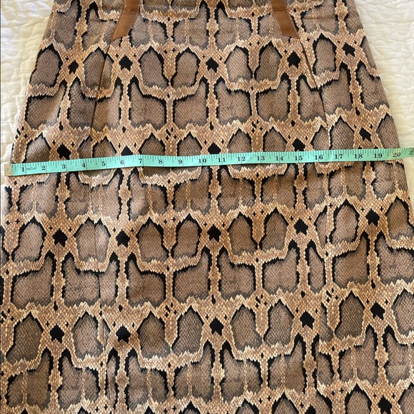 Snake Pattern Skirt, Size 12 - Picture 9 of 12